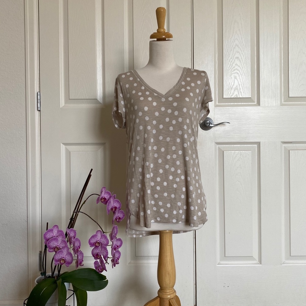 WHBN white beige dot t-shirts M